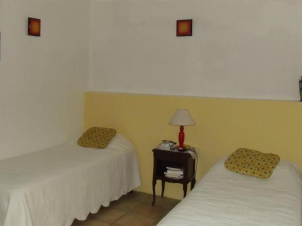 Domaine Saint Victor Hotel La Tour-dʼAigues Екстериор снимка