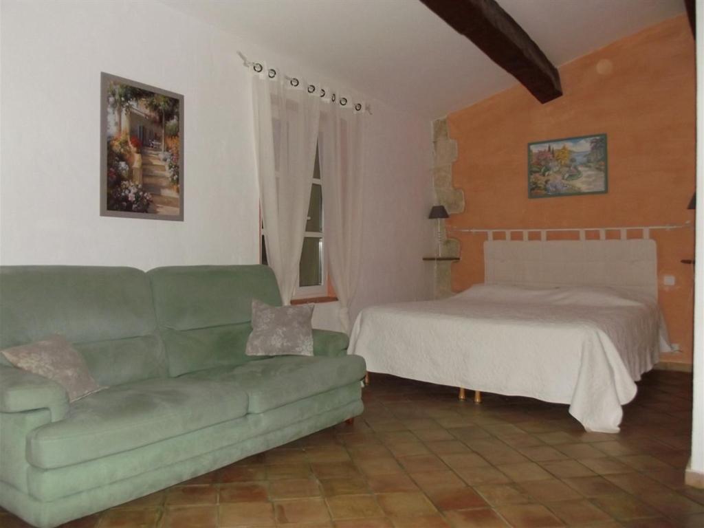 Domaine Saint Victor Hotel La Tour-dʼAigues Екстериор снимка
