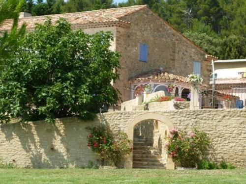Domaine Saint Victor Hotel La Tour-dʼAigues Екстериор снимка